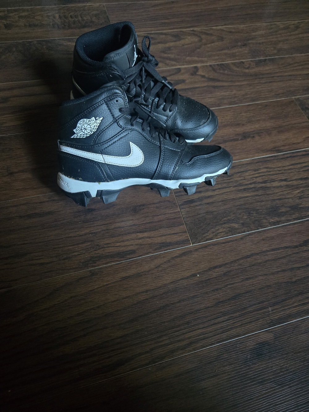 Jordan Kids Black & White High-Top Cleats